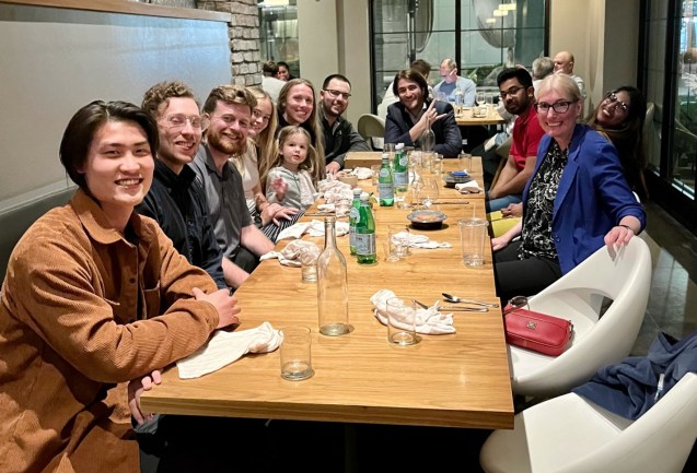 Photograph of the Müller group at a restaurant in May 2023